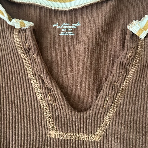 NWOT Urban Outfitters - Out from Under Go for Gold Seamless Top - Picture 4 of 4